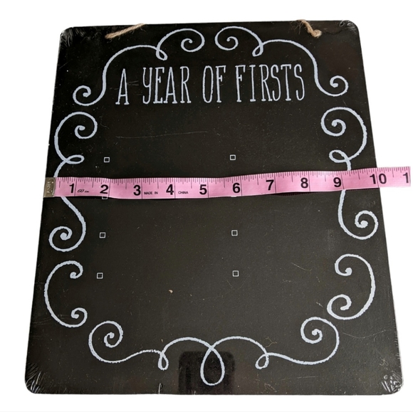 🔖NWT! Baby Milestones Chalkboard - Picture 4 of 4